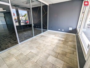 17300 Ventura Blvd, Encino, CA for lease Interior Photo- Image 1 of 4