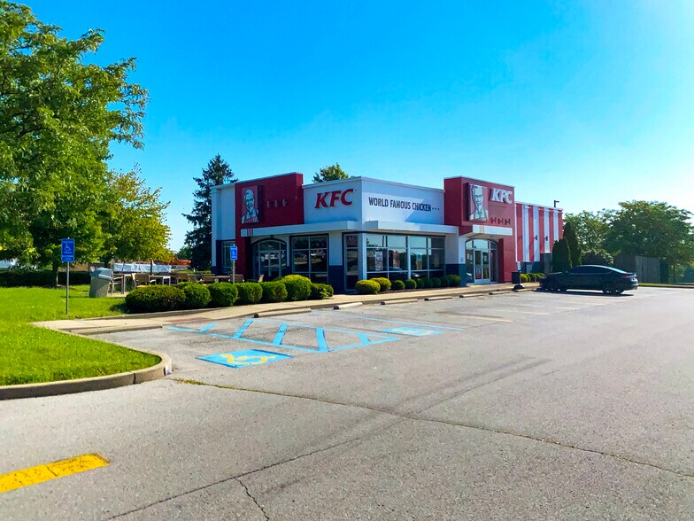 1801 Blankenbaker Pky, Louisville, KY 40299