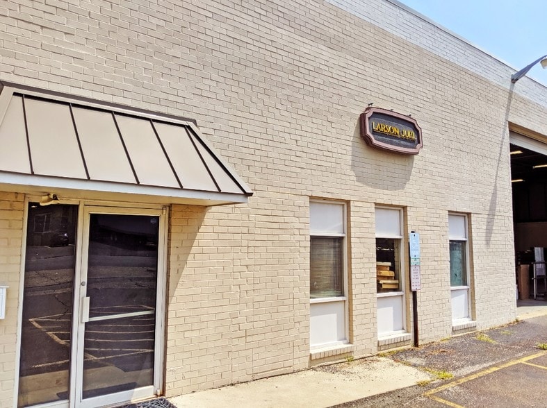 1574 Bridgewater Rd, Bensalem, PA for sale - Primary Photo - Image 2 of 5