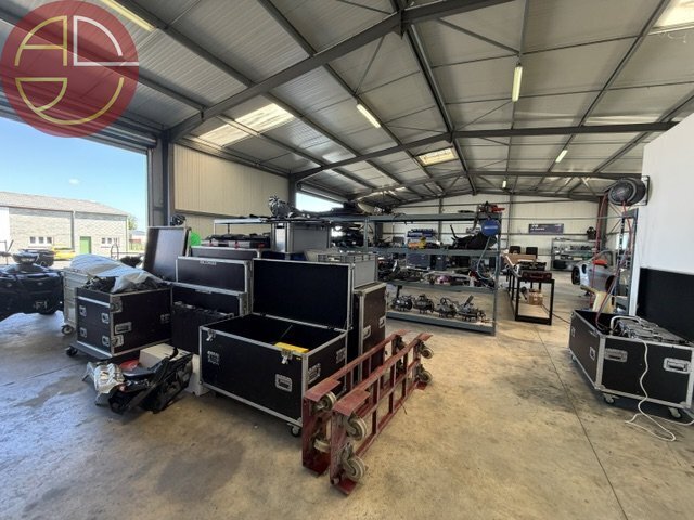 Industrial in Fronton for lease Interior Photo- Image 1 of 7