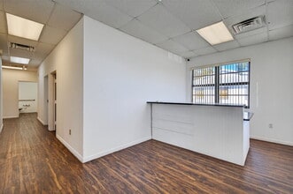 11350 66th St N, Largo, FL for lease Interior Photo- Image 2 of 12