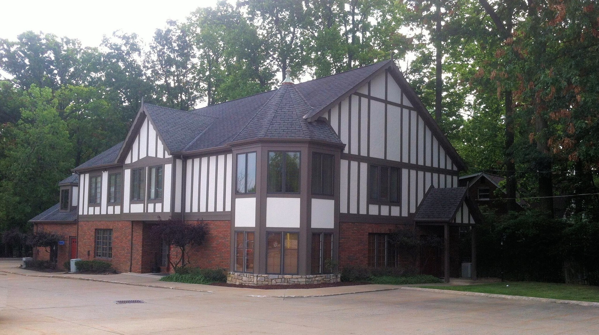 8193 Avery Rd, Broadview Heights, OH for sale Building Photo- Image 1 of 1