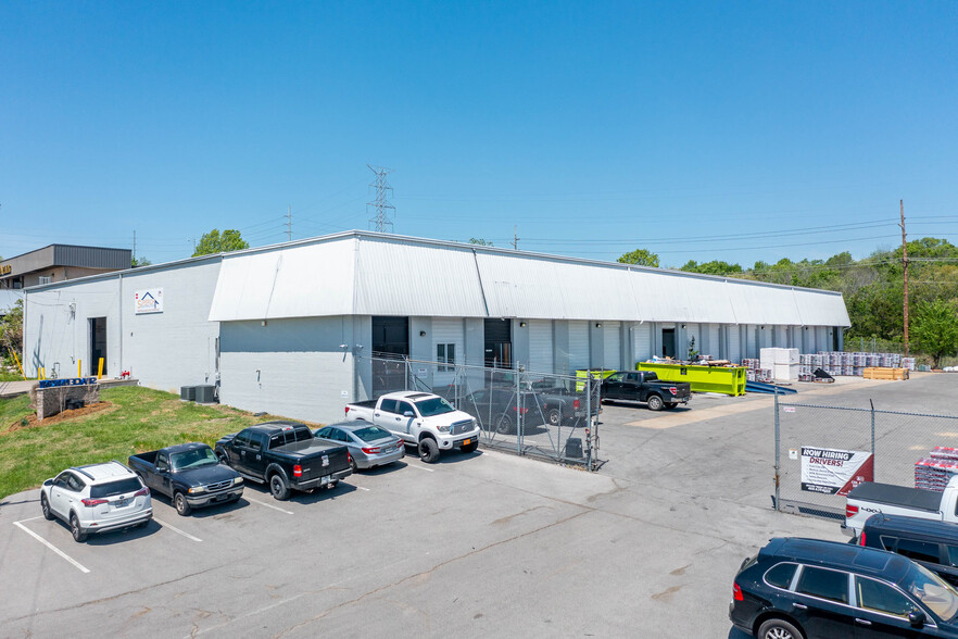 3310-3422 Ambrose Ave, Nashville, TN for lease - Building Photo - Image 1 of 55