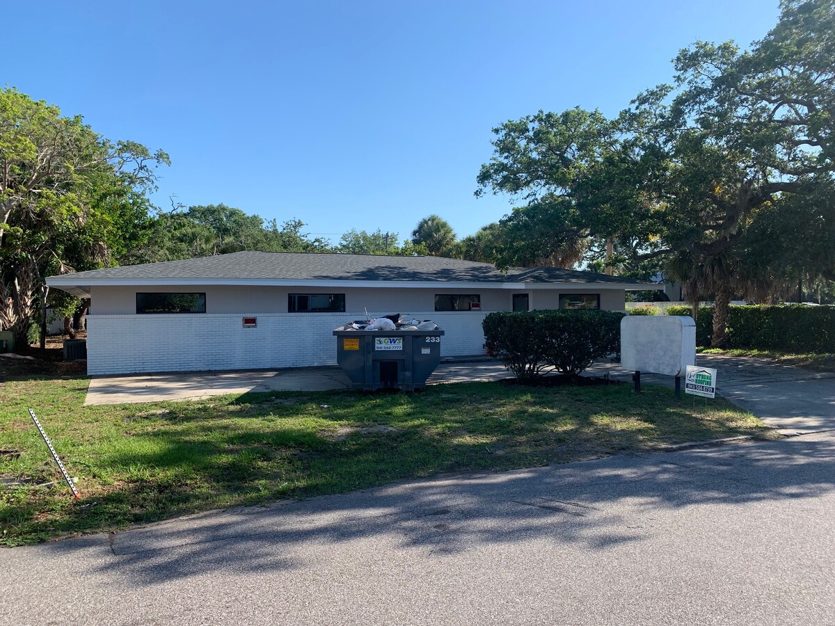 2031 Hawthorne St, Sarasota, FL 34239 | LoopNet