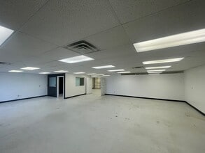 2422-2424 W 41st St, Tulsa, OK for lease Building Photo- Image 2 of 6