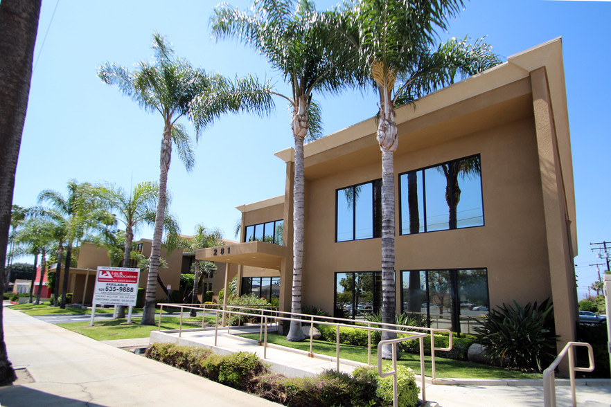 271-281 E Workman St, Covina, CA for lease - Primary Photo - Image 1 of 18