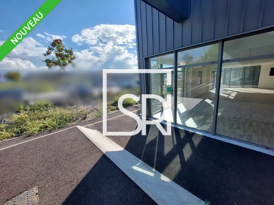 Office in Pont-du-Château for lease Building Photo- Image 1 of 11