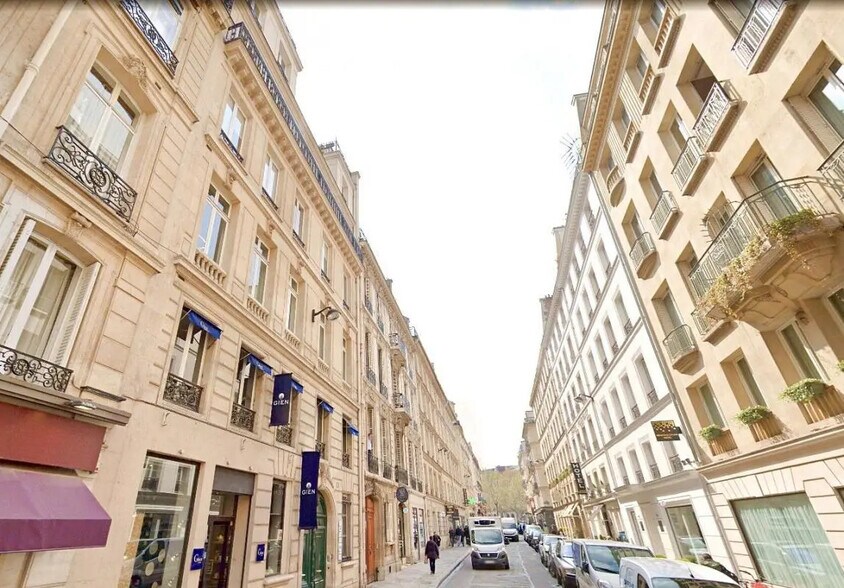 Office in Paris for lease - Building Photo - Image 2 of 22