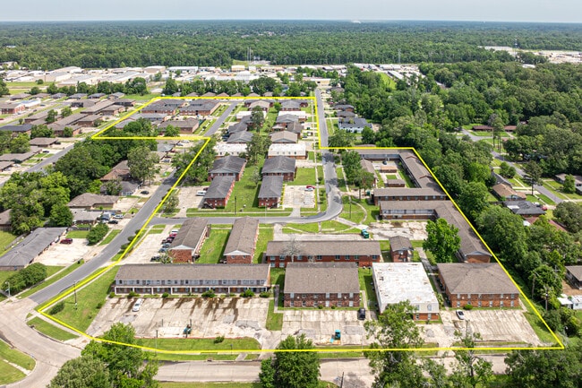 More details for 1710 N Marque Anne Dr, Baton Rouge, LA - Multifamily for Sale