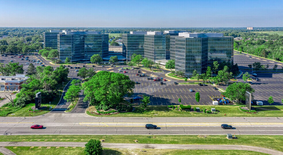 3 Westbrook Corporate Ctr, Westchester, IL for lease - Building Photo - Image 1 of 7