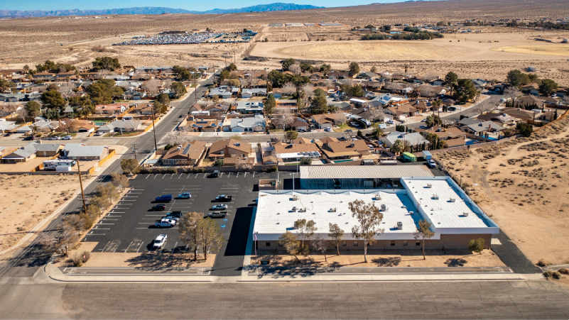 300 S Richmond Rd, Ridgecrest, CA for sale Primary Photo- Image 1 of 1