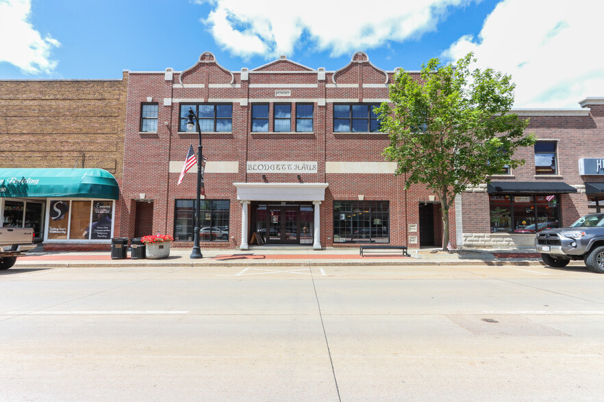 222 S Central Ave, Marshfield, WI for lease - Building Photo - Image 1 of 48