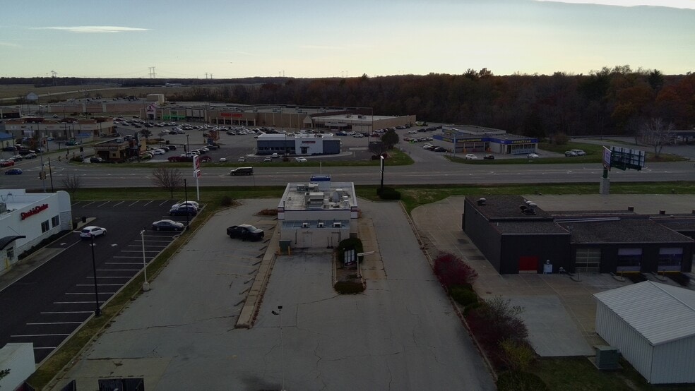 3485 Court St, Pekin, IL for sale - Building Photo - Image 2 of 12