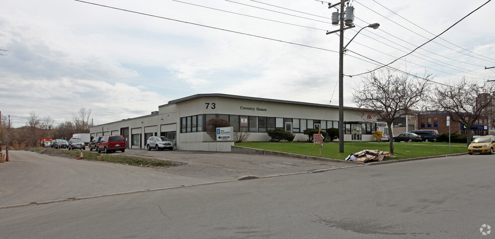 73 Railside Rd, Toronto, ON for lease - Building Photo - Image 3 of 7