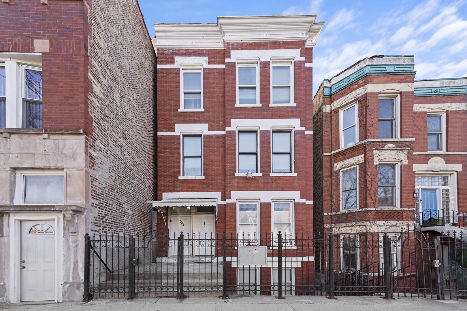 2307 S Leavitt St, Chicago, IL for sale Primary Photo- Image 1 of 1