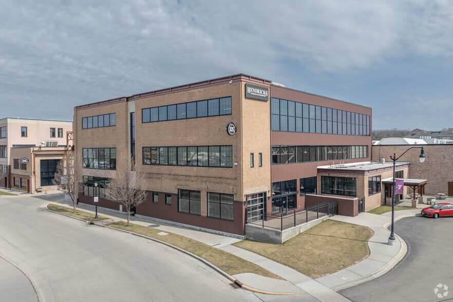 525-705 3rd St, Beloit, WI for lease - Primary Photo - Image 2 of 16