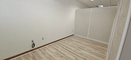 1903 Keith St, Eau Claire, WI for lease Interior Photo- Image 2 of 6