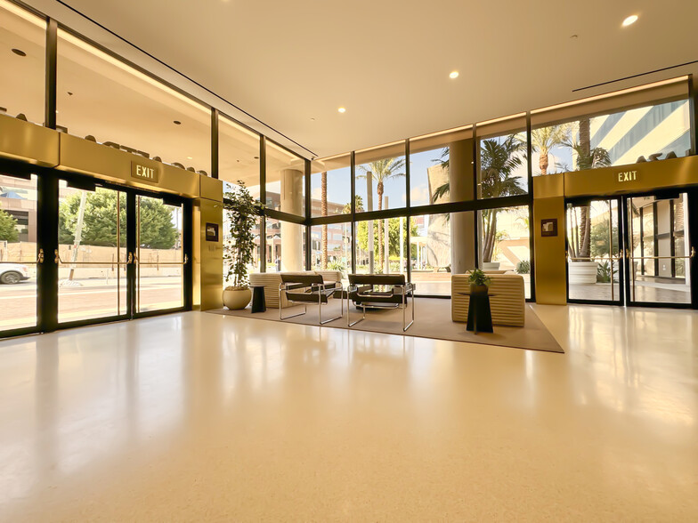 5757 Wilshire Blvd, Los Angeles, CA for lease - Lobby - Image 2 of 21