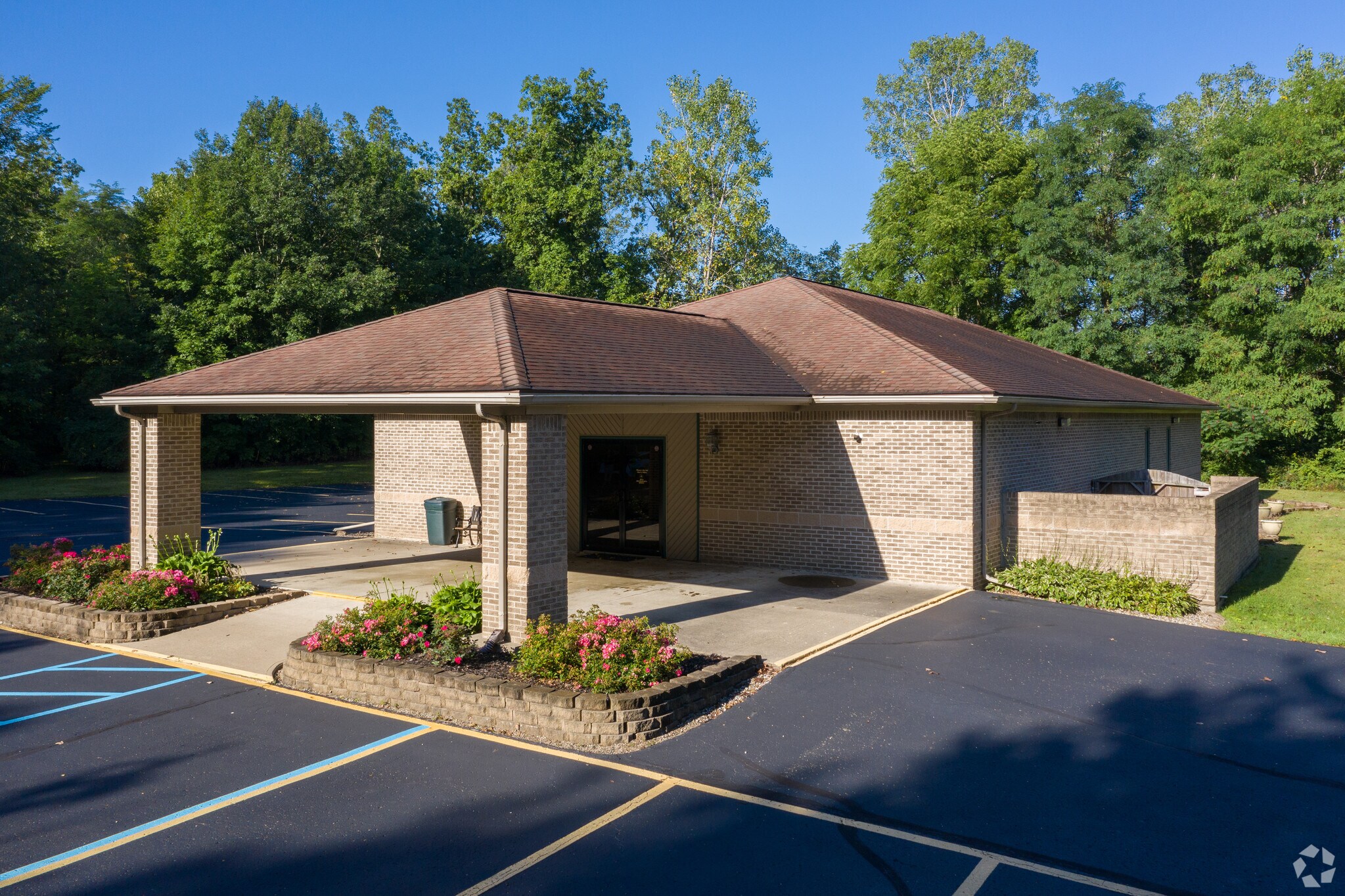 329 E Main St, Addison, MI for sale Primary Photo- Image 1 of 1