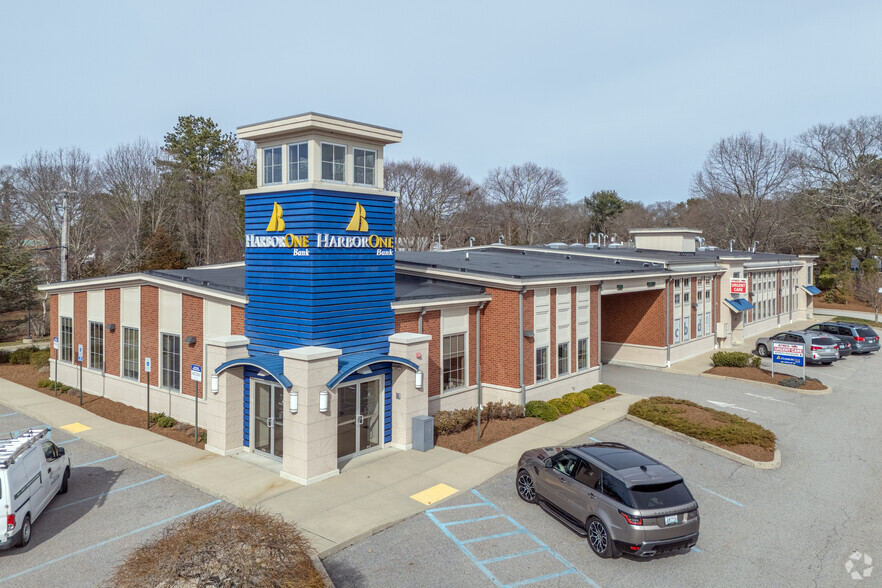 5750 Post Rd, East Greenwich, RI for lease - Building Photo - Image 1 of 19