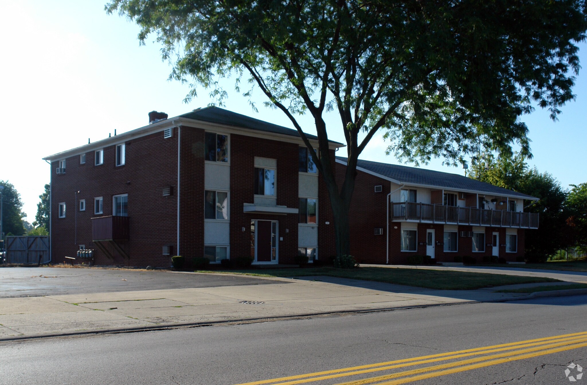 4910-4920 Lewis Ave, Toledo, OH for sale Primary Photo- Image 1 of 1