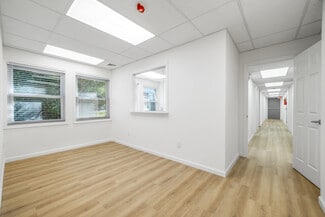 More details for 28 Throckmorton Ln, Old Bridge, NJ - Office for Lease