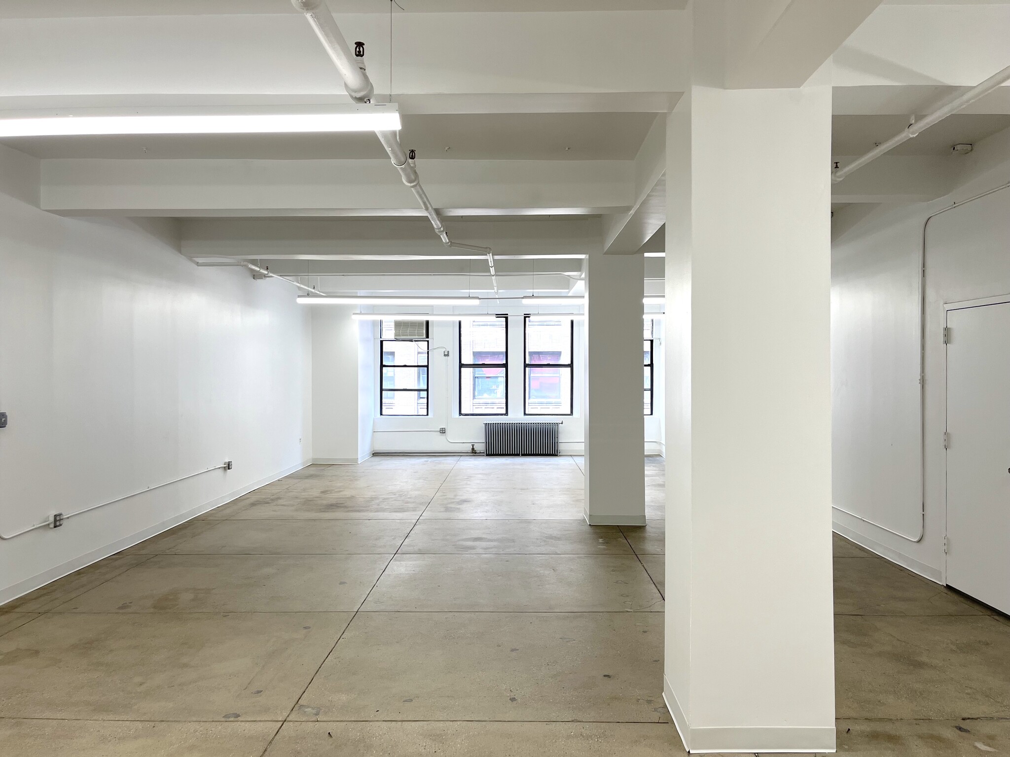 252 W 38th St, New York, NY for lease Building Photo- Image 1 of 3