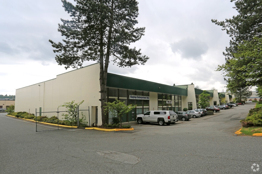 7618-7648 Winston St, Burnaby, BC for lease - Building Photo - Image 2 of 5