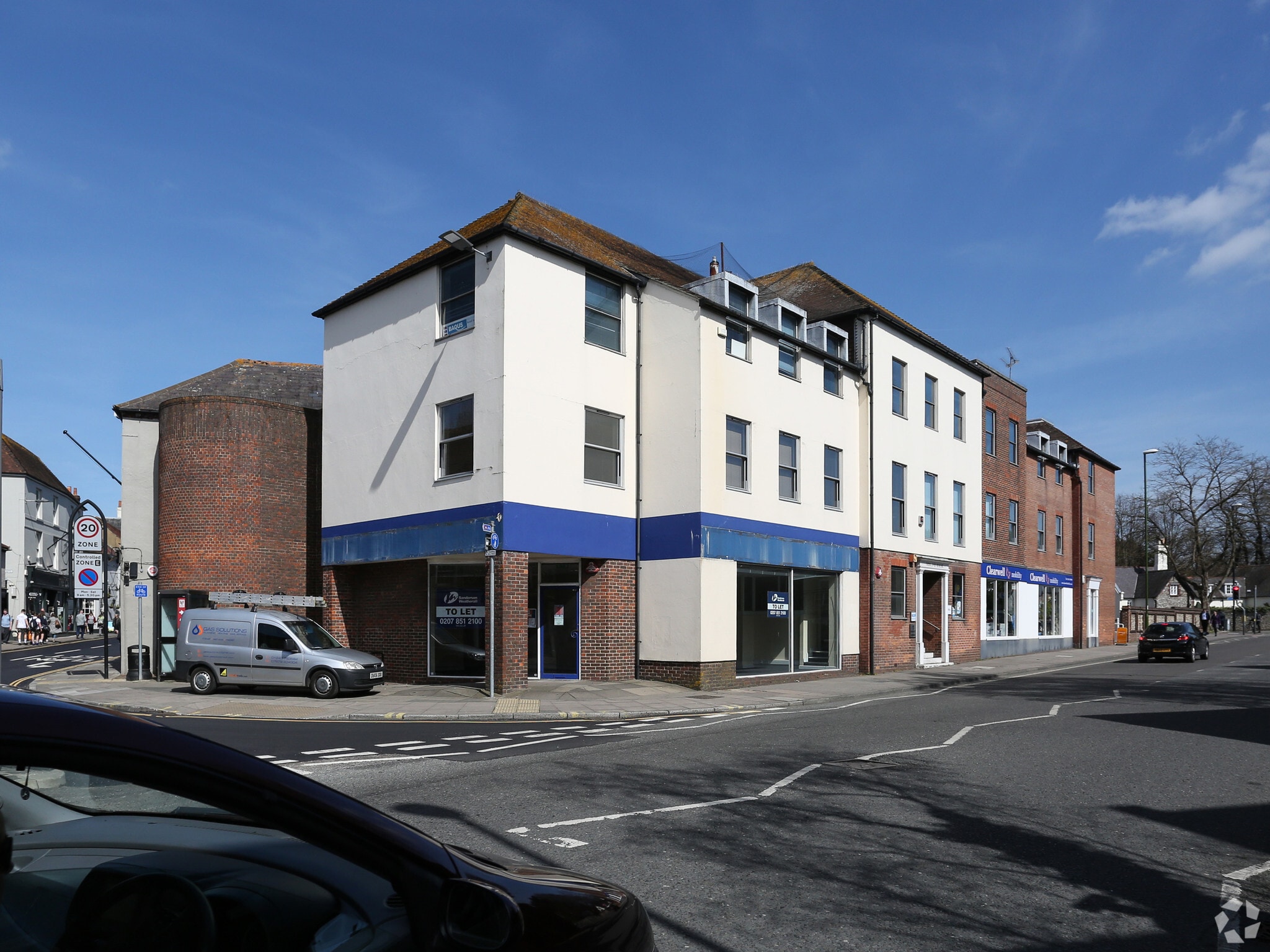 34 Southgate, Chichester for sale Primary Photo- Image 1 of 1