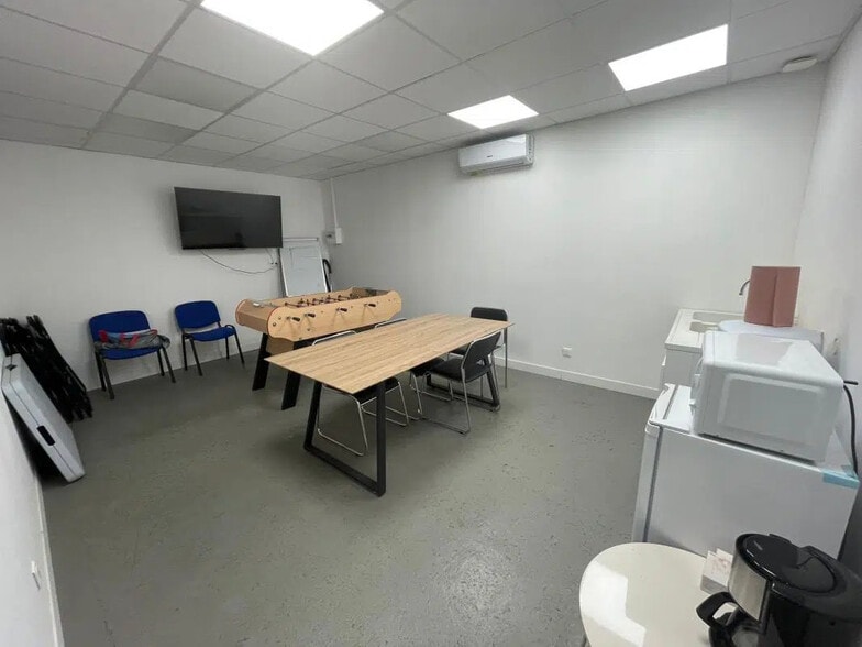 Industrial in Tossiat for lease - Interior Photo - Image 3 of 4