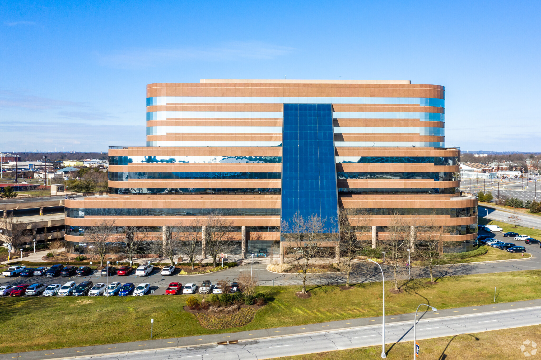 333 Earle Ovington Blvd, Uniondale, NY 11553 - The Omni | LoopNet