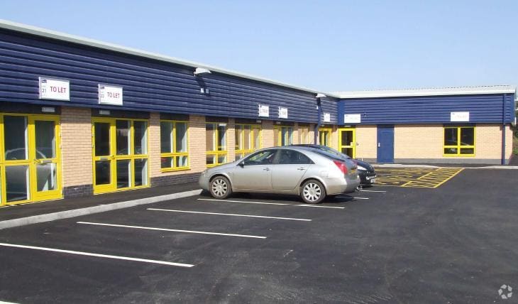 1-25 Hampton Park W, Melksham for sale Primary Photo- Image 1 of 1