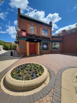 1913 Sheridan Rd, Highland Park IL - Theater