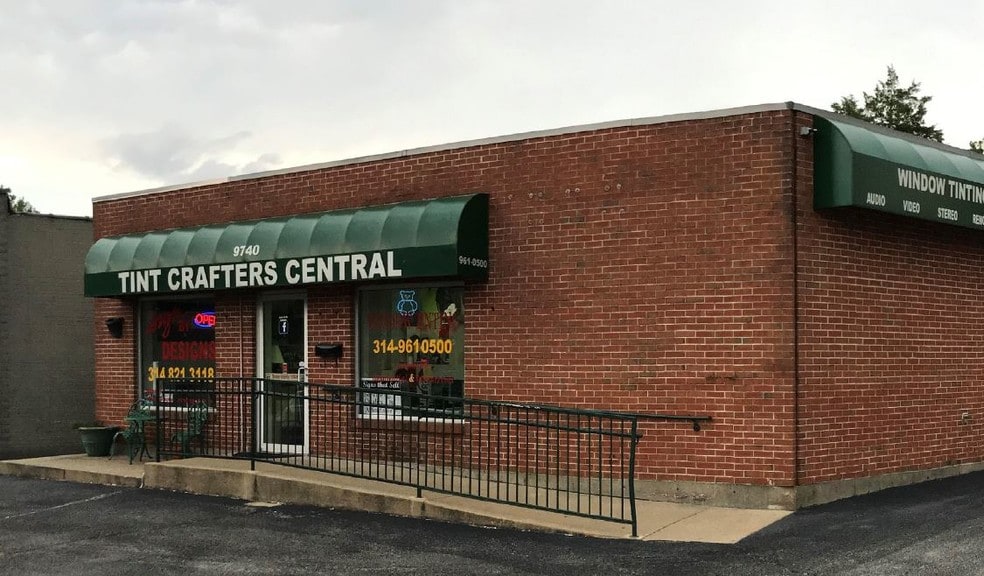 9740 Manchester Rd, Saint Louis, MO 63119