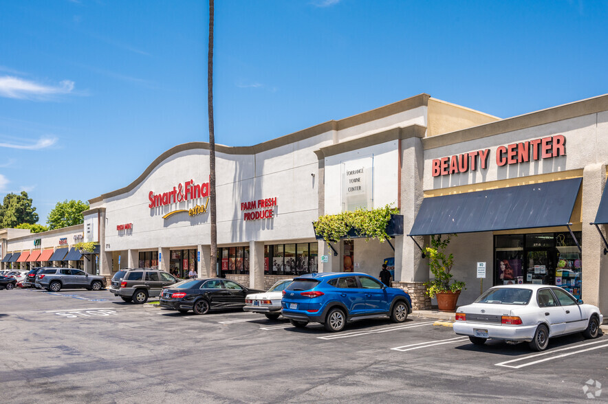 25355 Crenshaw Blvd, Torrance, CA for lease - Building Photo - Image 2 of 10