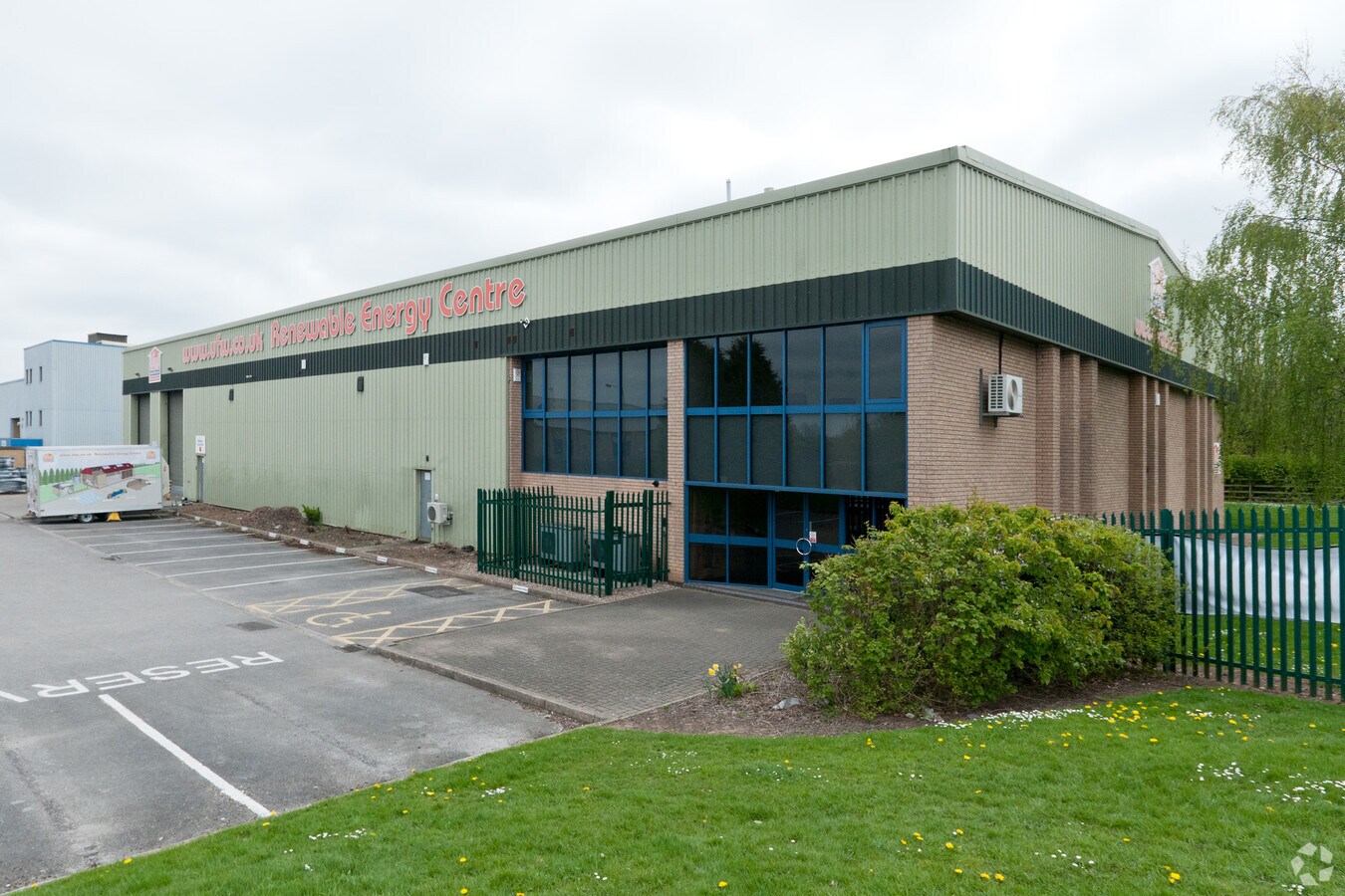 V2 Winchester Av, Leicester, LEC LE8 4GZ