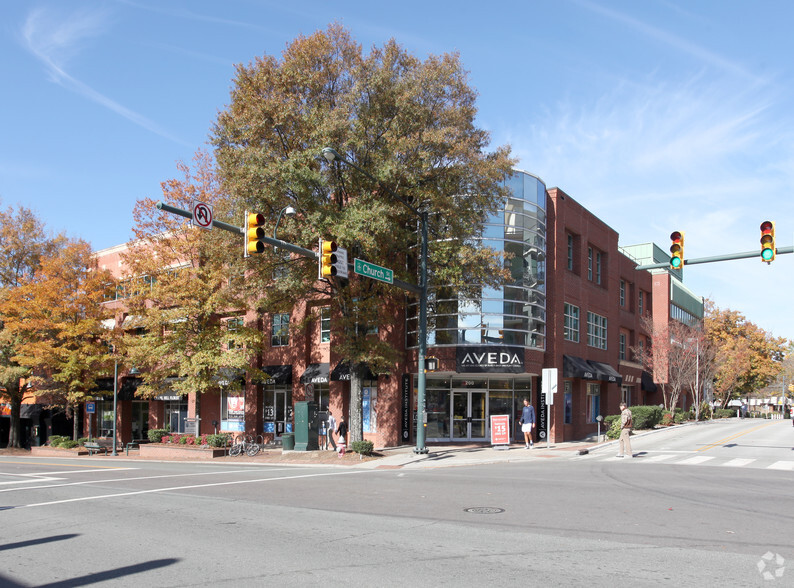 200 W Franklin St, Chapel Hill, NC for lease - Primary Photo - Image 1 of 5