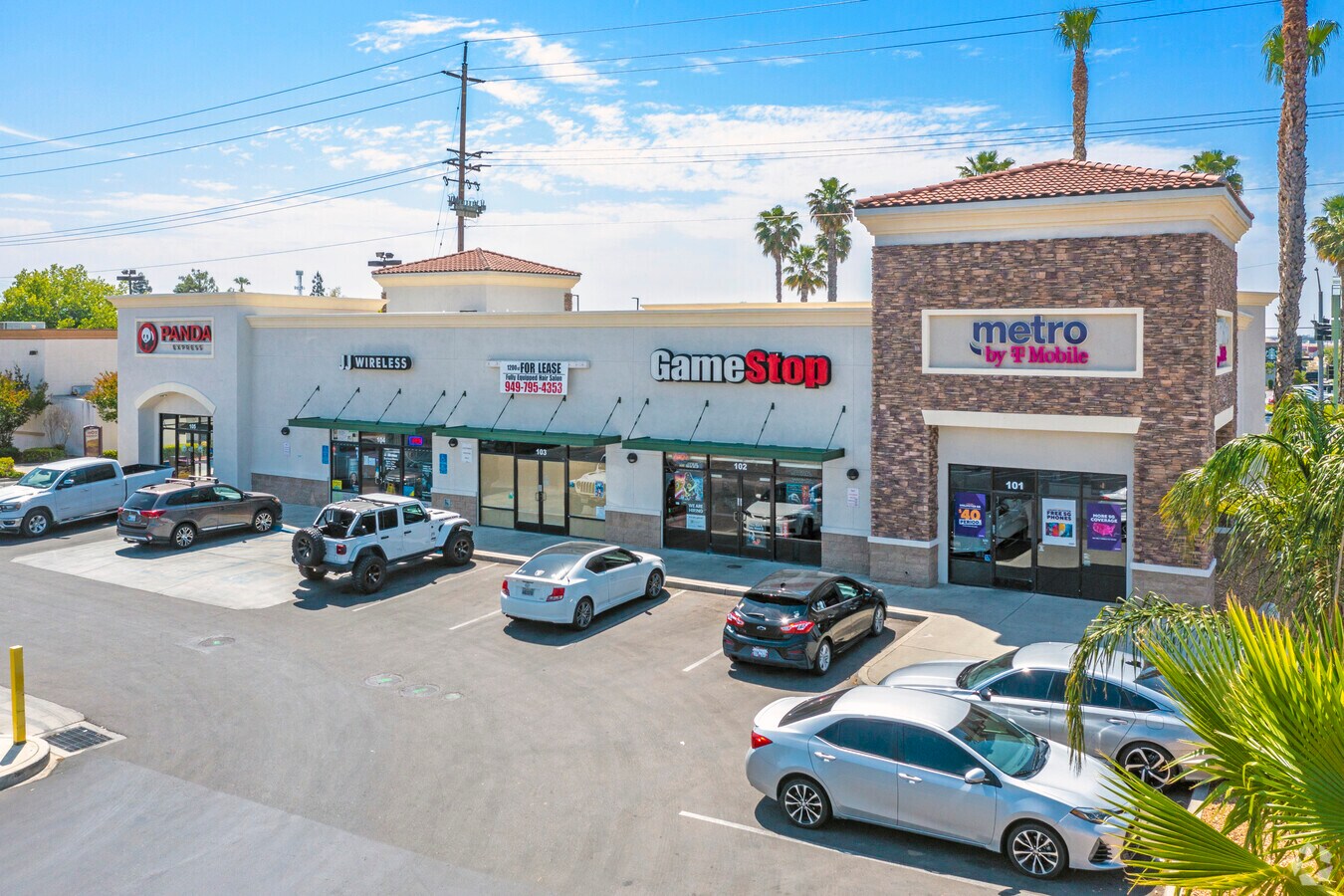 2200 Panama Ln, Bakersfield, CA 93307