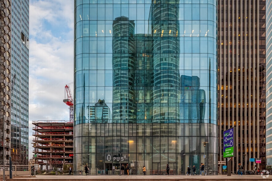 Office in 77 Esplanade Du Général De Gaulle, Puteaux for lease - Building Photo - Image 2 of 3