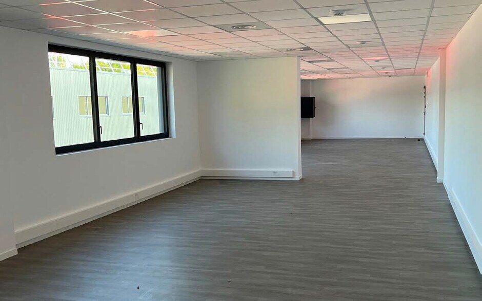 Flex in Tresses for lease - Building Photo - Image 2 of 4