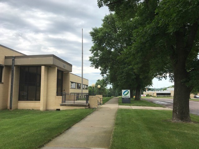 1100 N 4th St, Le Sueur, MN for sale Building Photo- Image 1 of 1