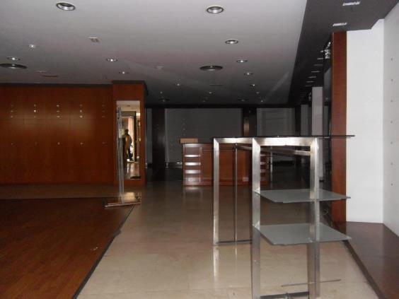 Retail in Ponferrada, León for lease - Building Photo - Image 2 of 12