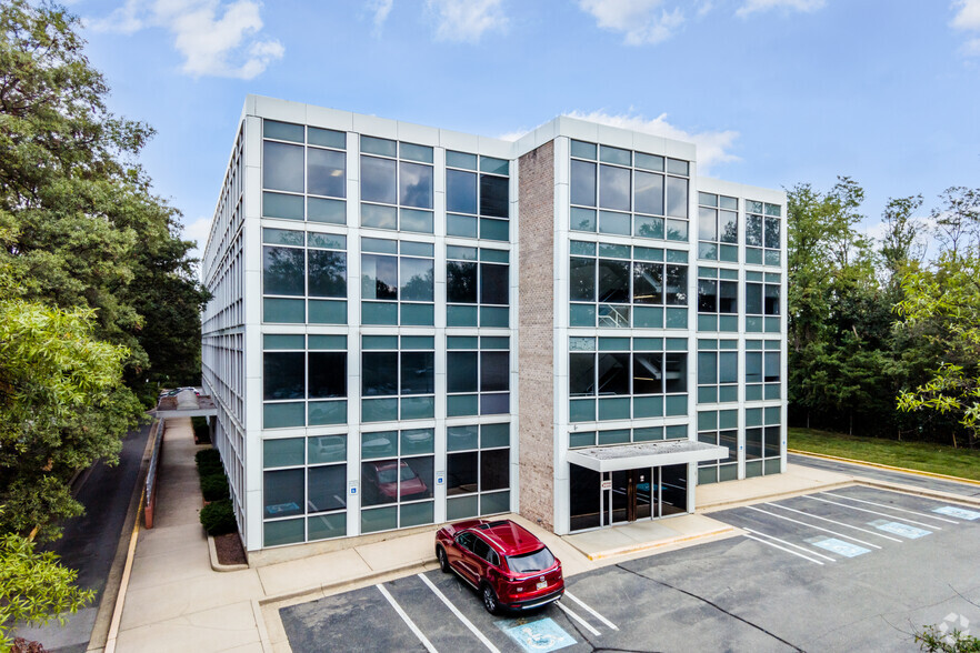 9111 Edmonston Rd, Greenbelt, MD for lease - Building Photo - Image 2 of 5