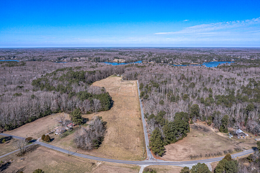 407 Loblolly Rd, Weems, VA for sale - Building Photo - Image 2 of 14