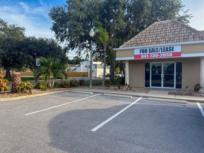 6010 Park Blvd, Pinellas Park, FL for lease - Building Photo - Image 2 of 26