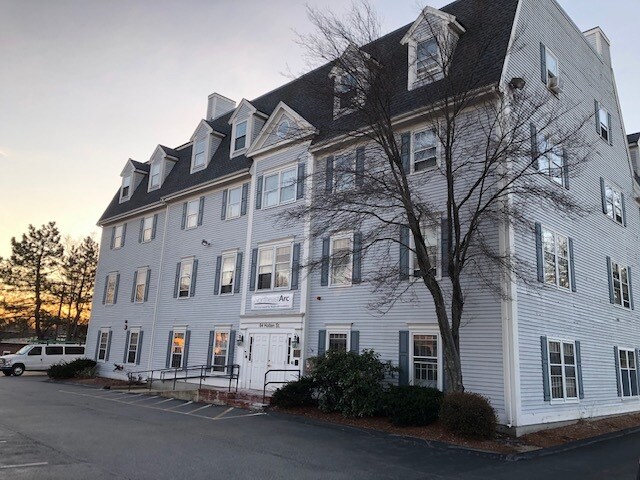 64 Holten St, Danvers, MA for sale Primary Photo- Image 1 of 1