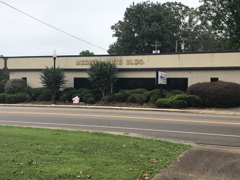 109 Eureka St, Batesville, MS 38606 Office Space for Lease