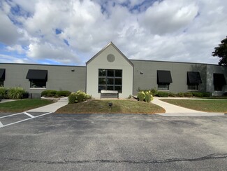 More details for 13500 Watertown Plank Rd, Elm Grove, WI - Office for Lease