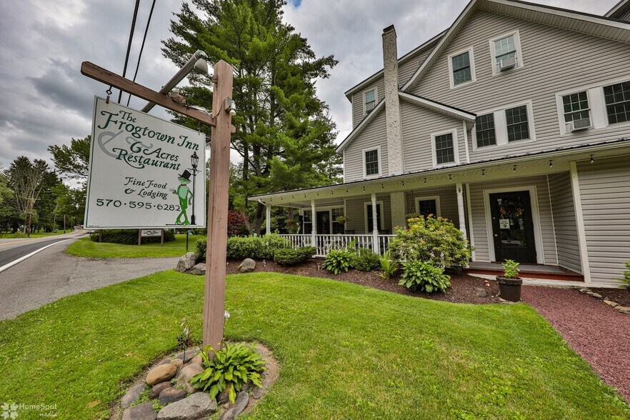 2468 Route 390, Canadensis, PA for sale - Building Photo - Image 1 of 1