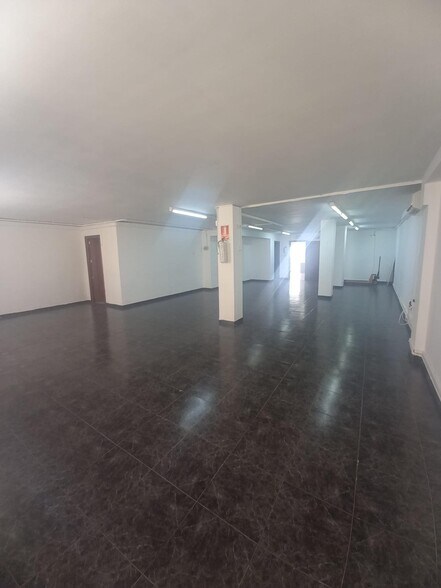 Retail in Córdoba for lease - Building Photo - Image 1 of 10